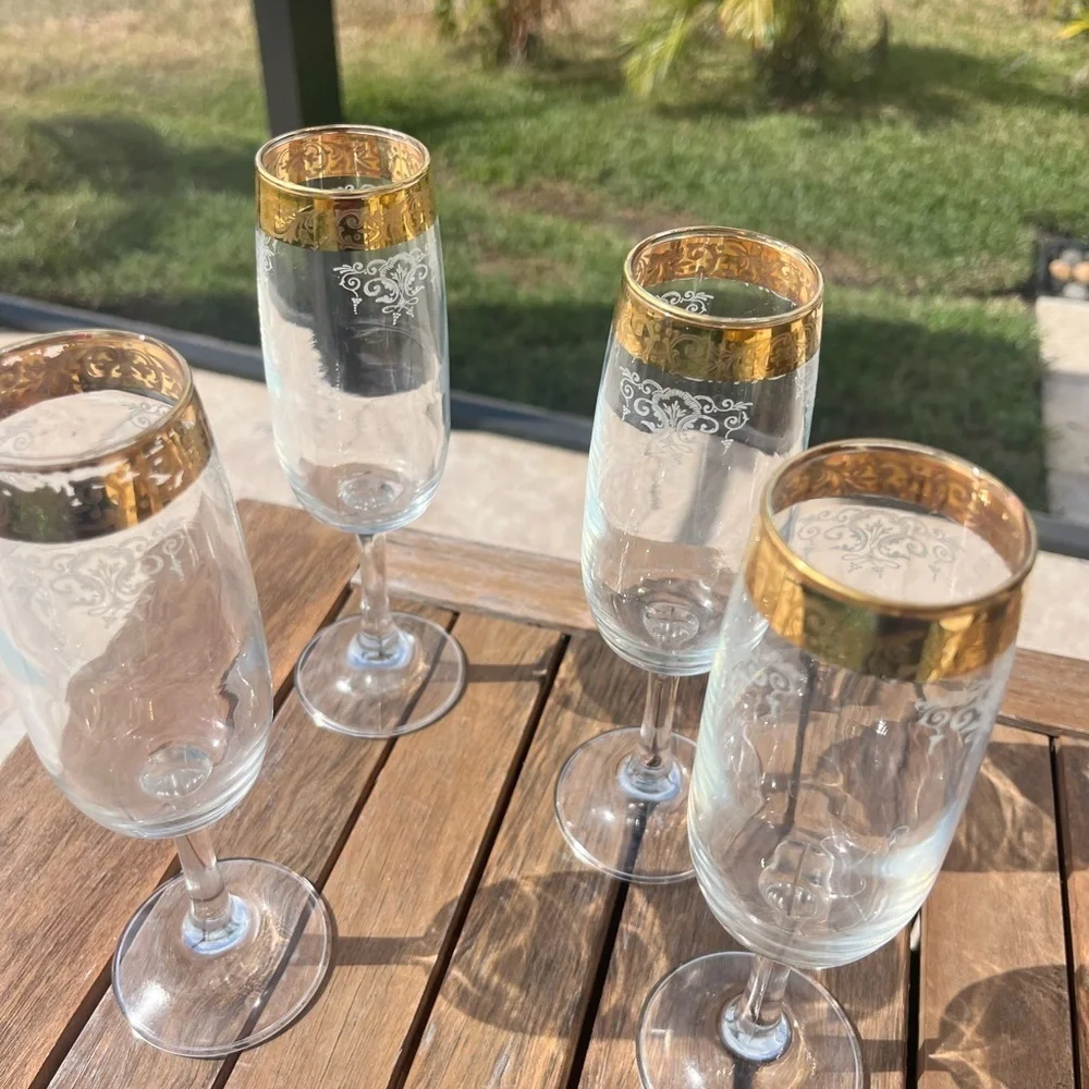 Set Of  4 Gold Rimmed Champagne Flutes- J Preziosi lavorato a mano